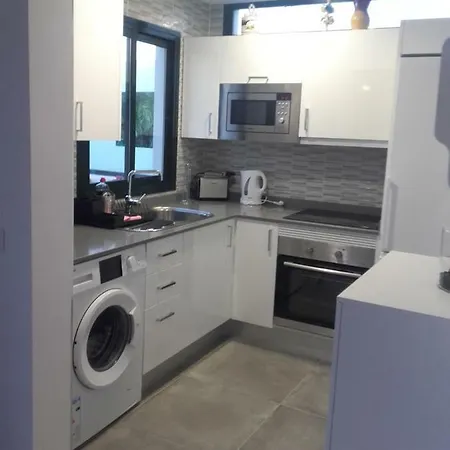 Casa Serafin Primera Linea 40b Willa