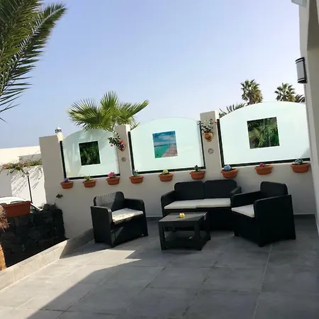 Casa Serafin Primera Linea 40b Costa Teguise